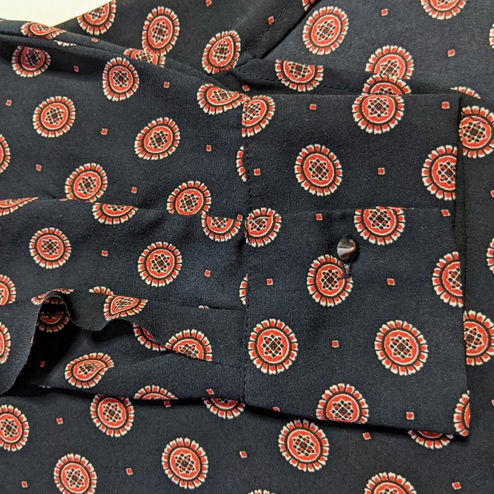 Banana Republic blouse. - Picture 4 of 6